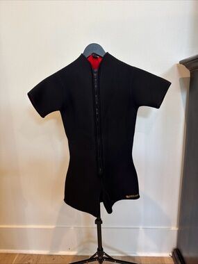 Fathom‎ Seaflex Neoprene Top with Red Interior